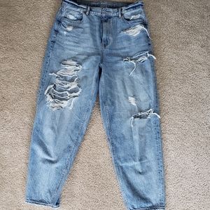 Relaxed Mom Jeans American Eagle